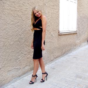 ROBE DE SOIRÉE OUVERTE Noire